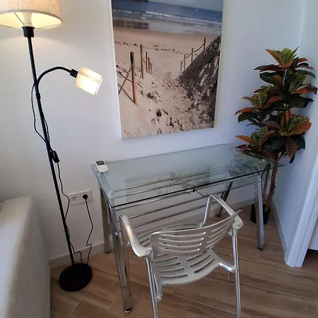 Frente Al Mar Reformado A Estrenar アパート マルベーリャ